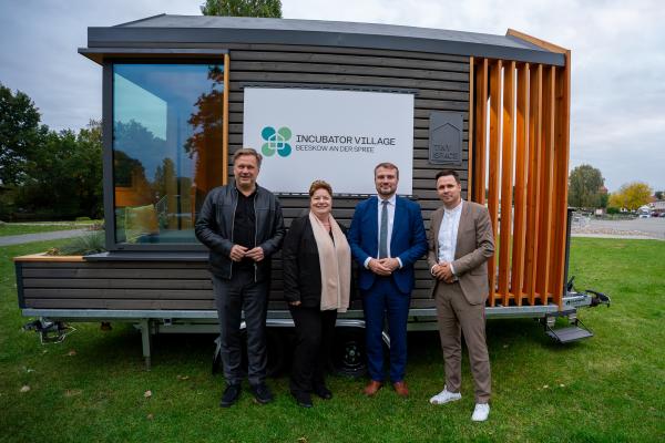 Eröffnung Incubator Village Beeskow 