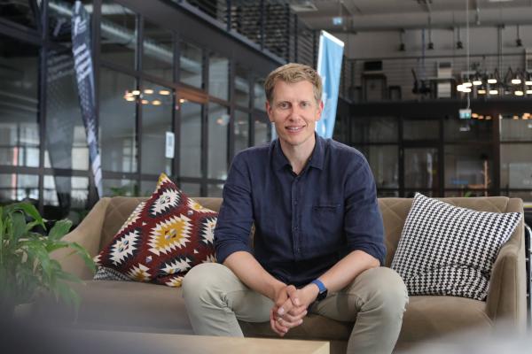 Prof. Dr. Bastian Halecker